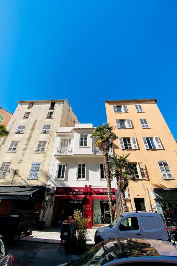 Les Suites R Bonaparte - Appartements De Standing Au Coeur De La Vieille Ville Pietonne Ajaccio (Corsica) Exterior foto