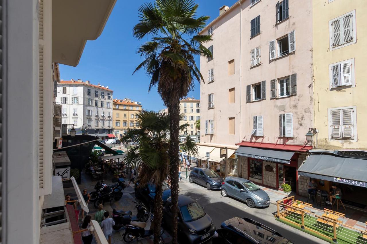 Les Suites R Bonaparte - Appartements De Standing Au Coeur De La Vieille Ville Pietonne Ajaccio (Corsica) Exterior foto