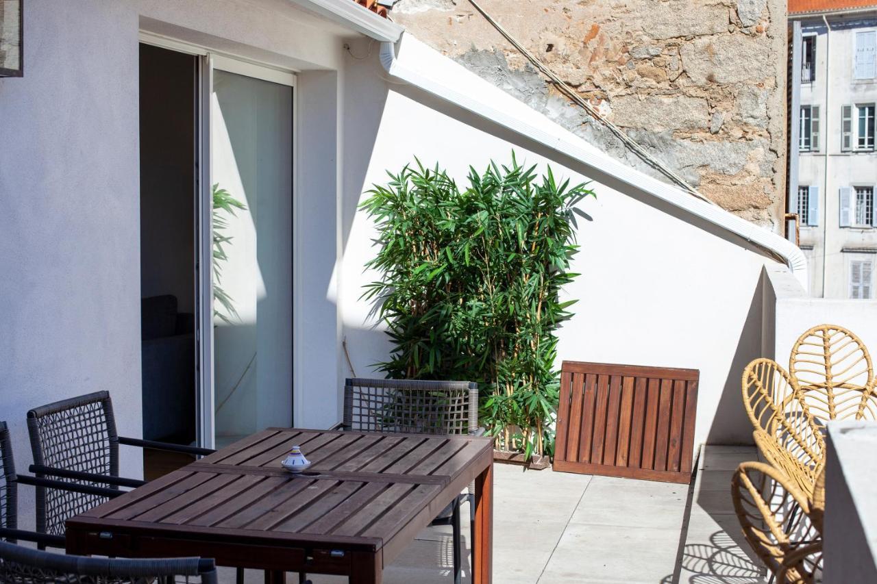 Les Suites R Bonaparte - Appartements De Standing Au Coeur De La Vieille Ville Pietonne Ajaccio (Corsica) Exterior foto