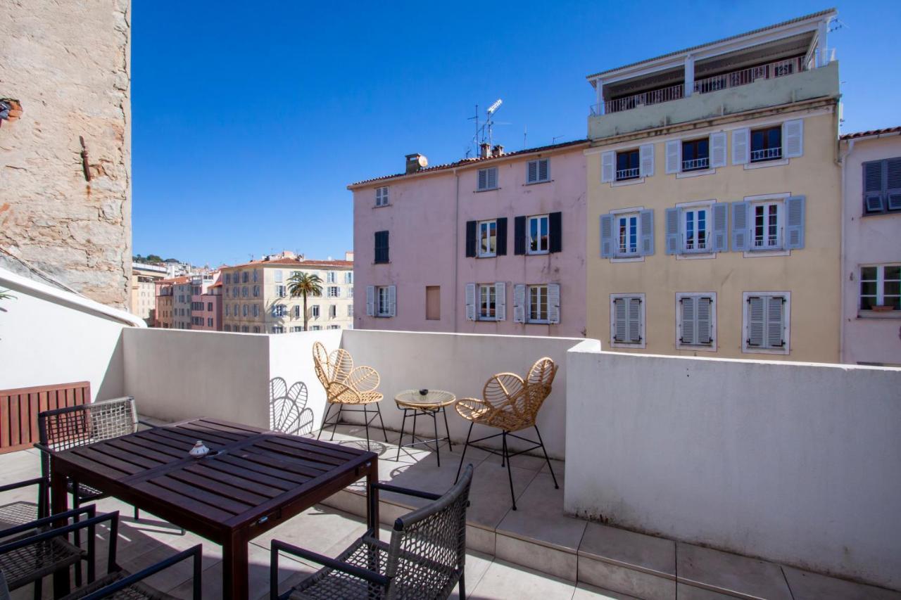 Les Suites R Bonaparte - Appartements De Standing Au Coeur De La Vieille Ville Pietonne Ajaccio (Corsica) Exterior foto